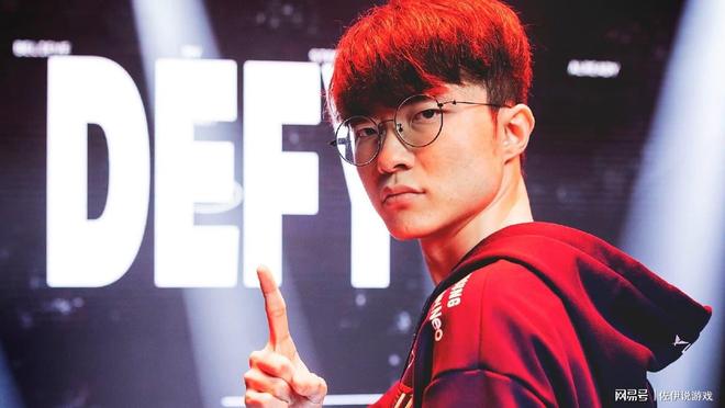 南宫28-Faker官方宣布重返赛场新规，勇士引发争议！赛场气氛高涨(faker世界赛打了多少场)