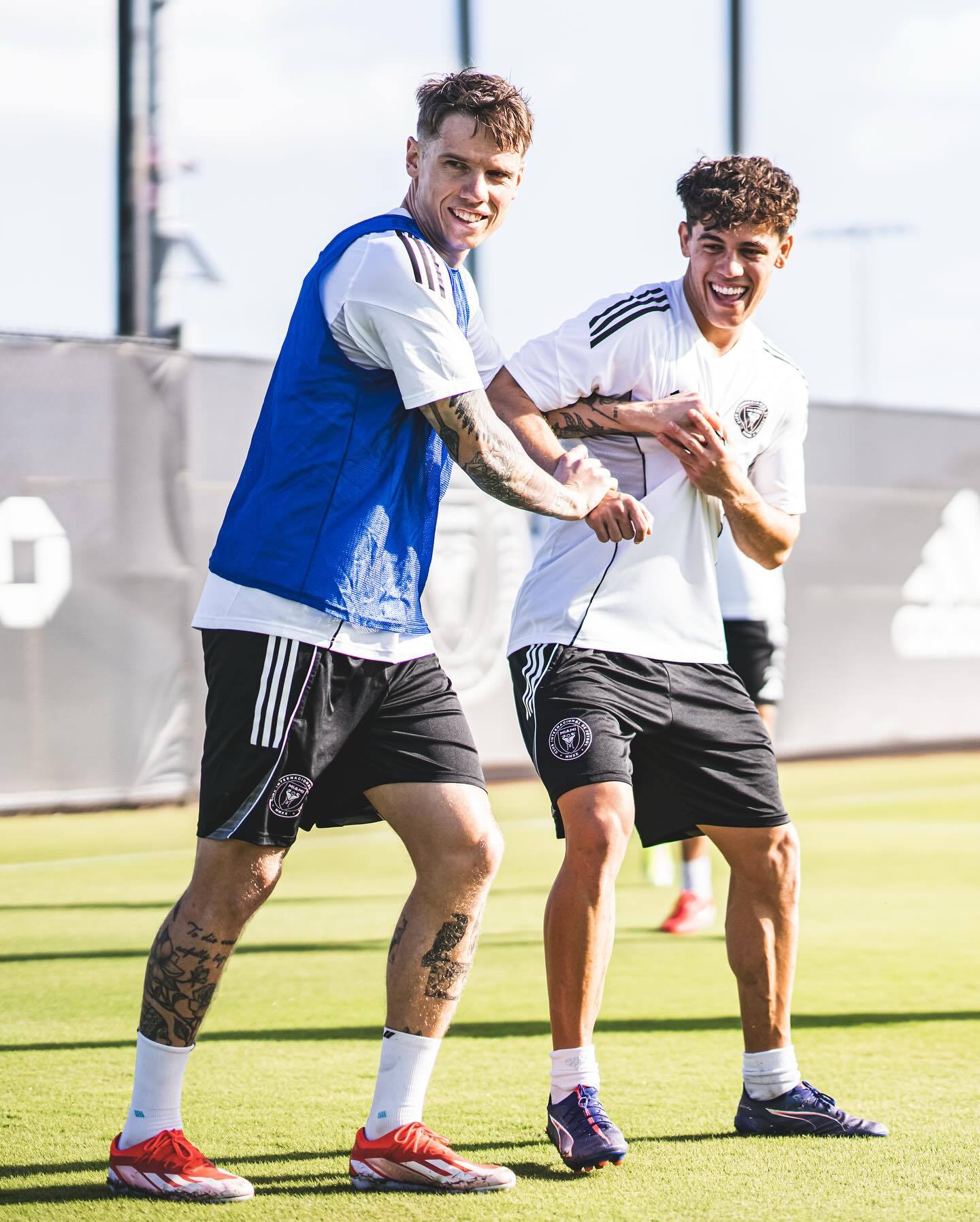 南宫娱乐-阿贾克斯发布备战花絮；转会期绝杀压哨；葡超任务艰巨；球探报告显示潜力(葡超最新比分及积分排名榜足彩网)