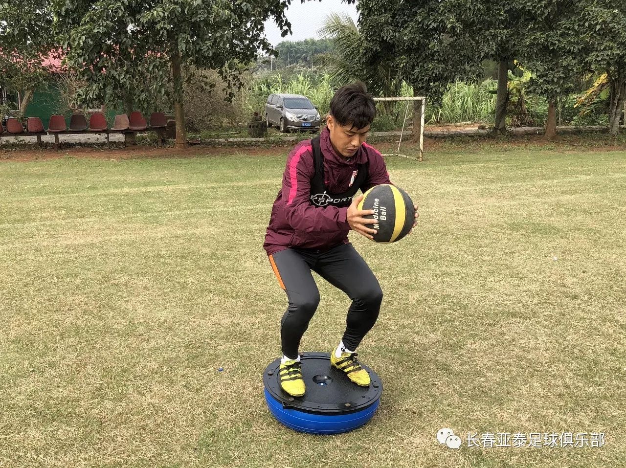 南宫28-今夜体能课后，塞维利亚调整名单备战社区盾，目标明确，训练强度明显提升的简单介绍